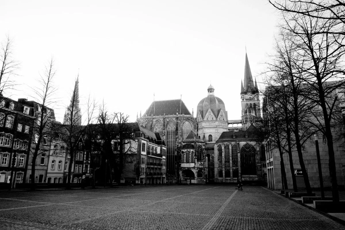 2015: In Black and White