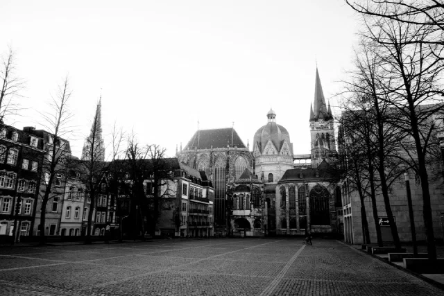 2015: In Black and White